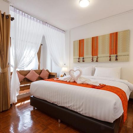 Baan Singharaj Hotel Чиангмай Екстериор снимка