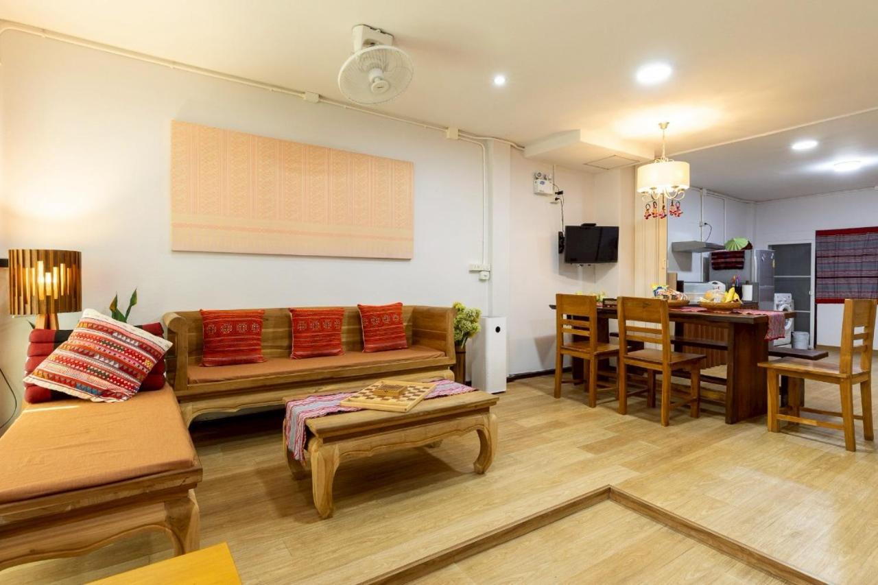 Baan Singharaj Hotel Чиангмай Екстериор снимка