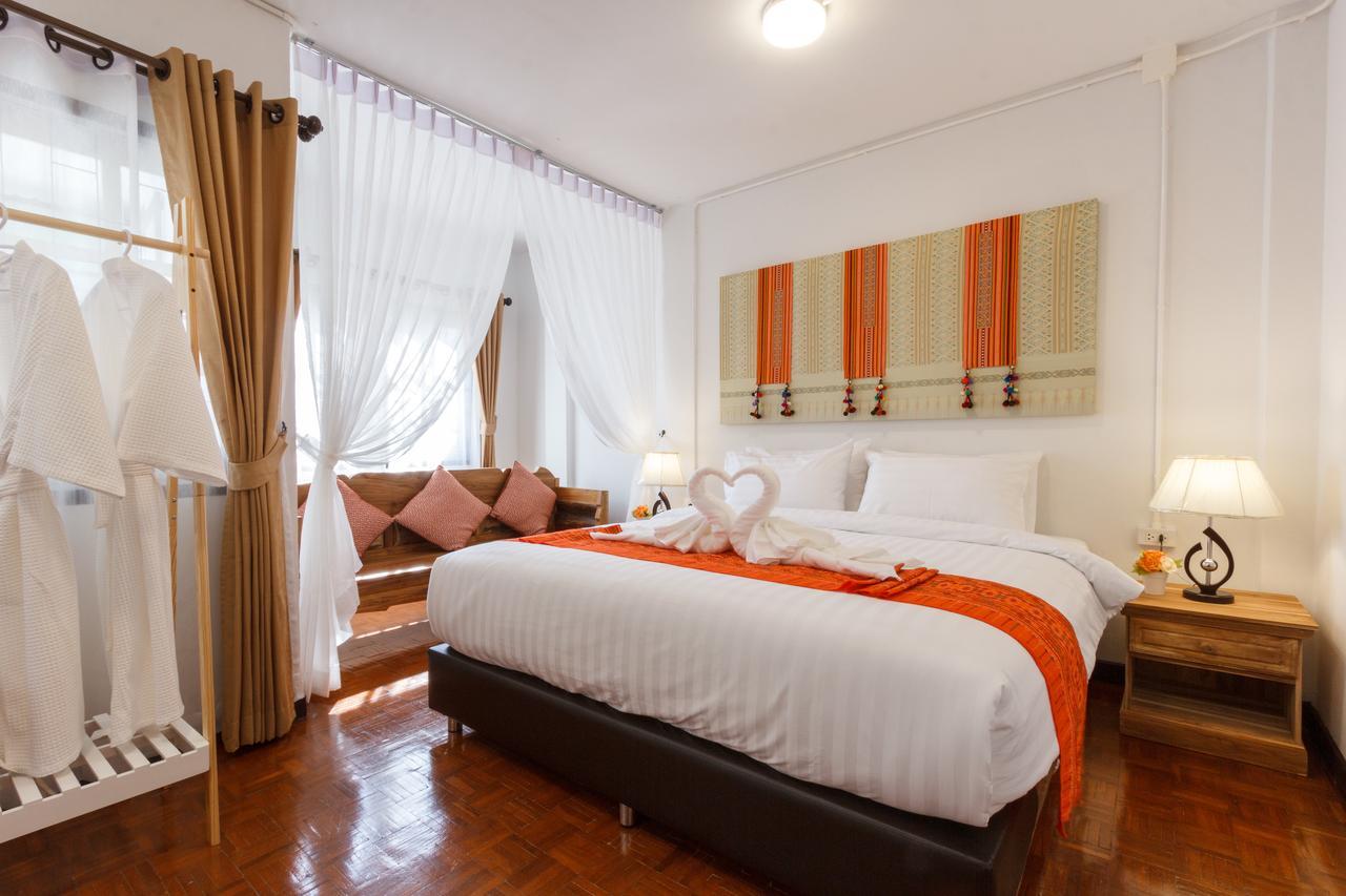 Baan Singharaj Hotel Чиангмай Екстериор снимка