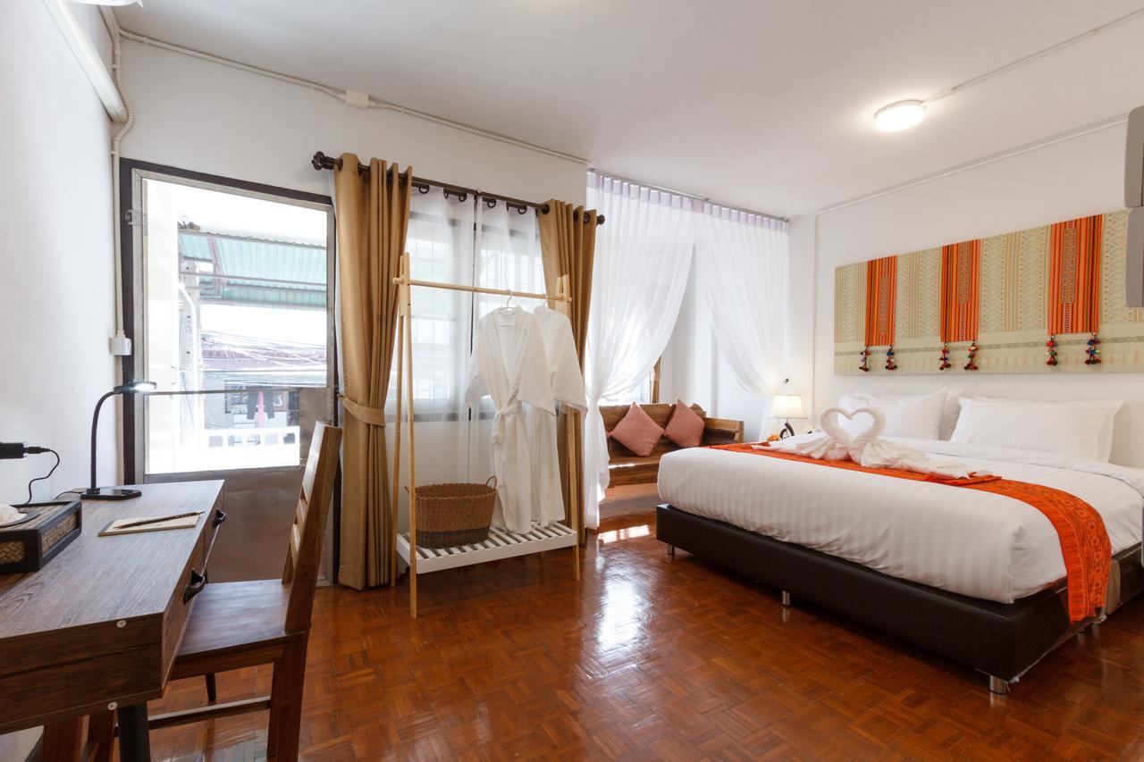 Baan Singharaj Hotel Чиангмай Екстериор снимка