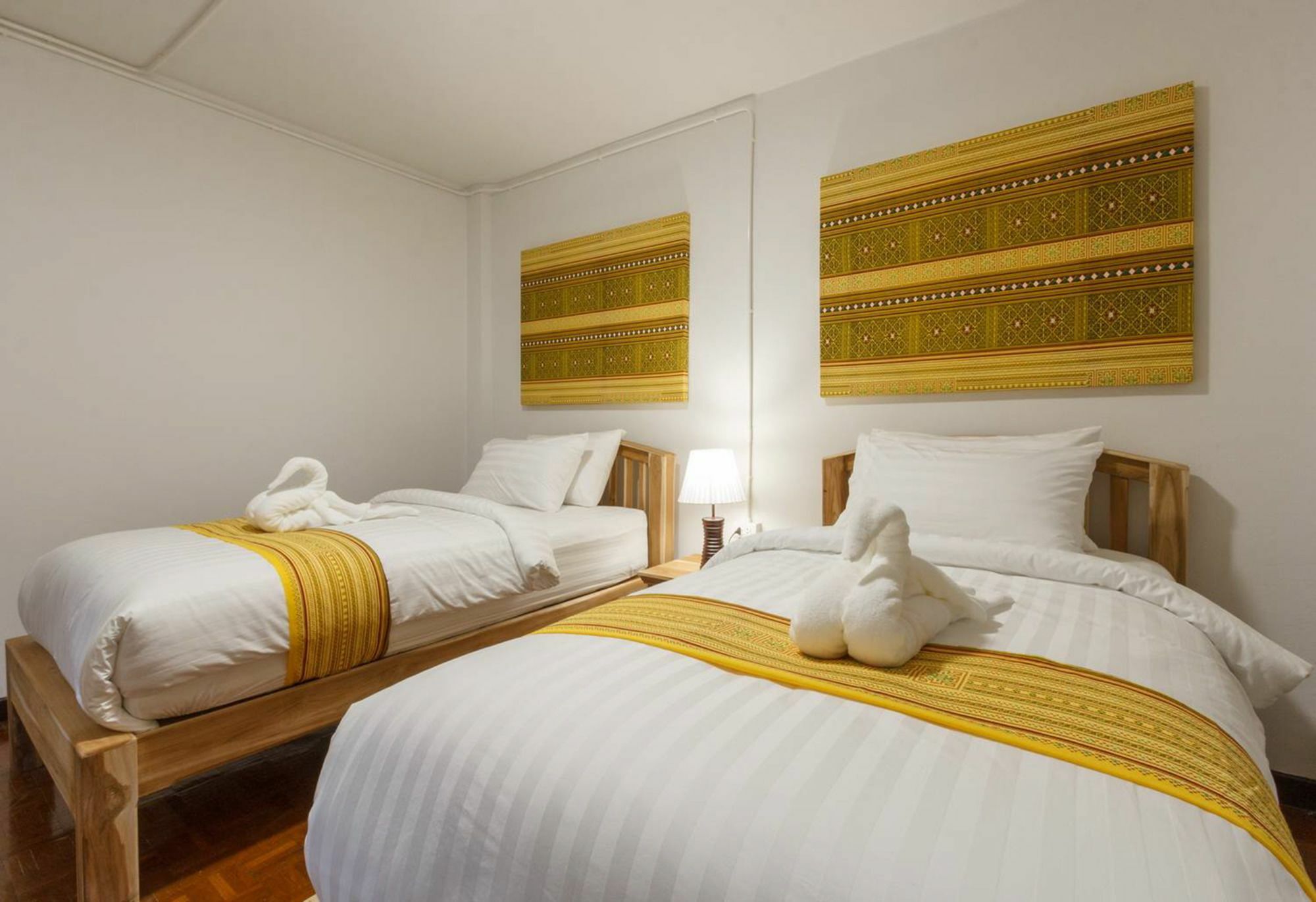 Baan Singharaj Hotel Чиангмай Екстериор снимка